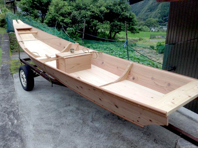 マニアにはたまらない 川に木造船のある風景 いなかパイプ いなか と とかい のパイプウェブ