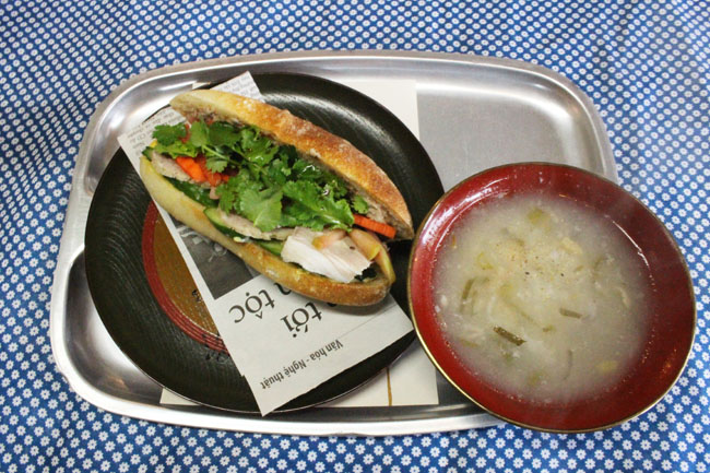 ベトナムサンドと山芋スープ　福島県 西会津町 ヤドカリ食堂