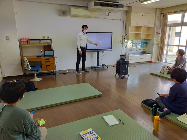 高知県立中村特別支援学校の先生にお越しいただき保護者向けの発達講座